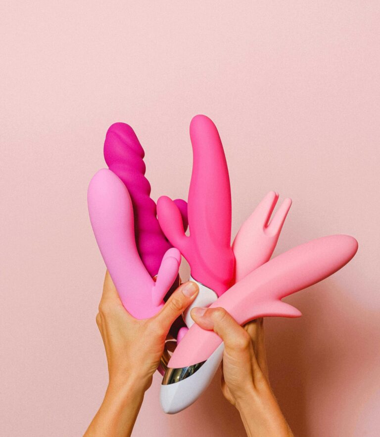 de leukste lesbische seksspeeltjes zoals vibrators en atrap-ons